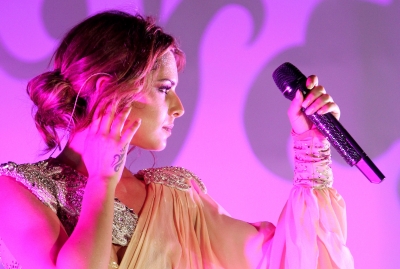 Cheryl_performs_at_the_de_Grisogono_Party_18_05_10_52.jpg