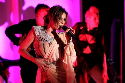 Cheryl_performs_at_the_de_Grisogono_Party_18_05_10_57.jpg