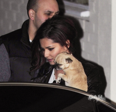 Cheryl_Cole_arriving_at_X_Factor_studios_07_11_10_10.jpg