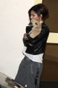 Cheryl_Cole_arriving_at_X_Factor_studios_07_11_10_21.jpg