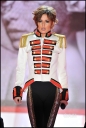 Cheryl_performing_FFTL_on_French_Vivement_Dimanche_06_04_10_23.jpg