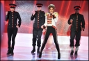 Cheryl_performing_FFTL_on_French_Vivement_Dimanche_06_04_10_29.jpg