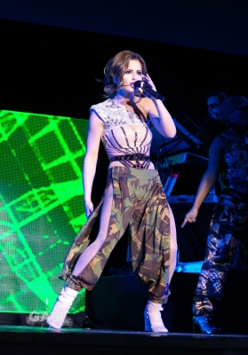 Cheryl_Supporting_BEP_-_Dublin_01_05_10_34.jpg