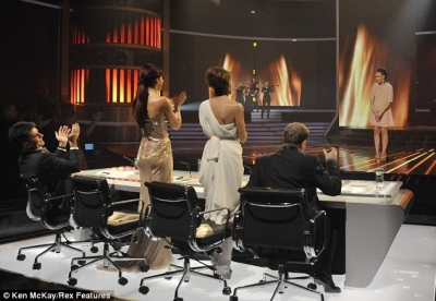 Cheryl_Cole_X_Factor_Live_Show_Week_6_Stills_13_11_10_1.jpg
