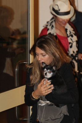 Cheryl_and_Kimberley_leaving_the_X_Factor_studios_13_11_10_3.jpg