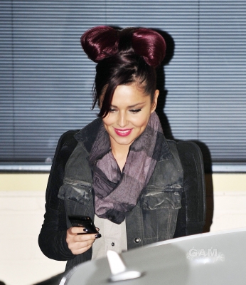 Cheryl_Cole_arriving_at_X_Factor_studios_14_11_10_18.jpg