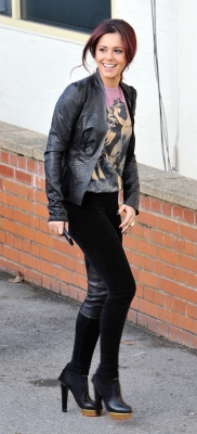 Cheryl_Cole_arriving_at_X_Factor_studios_19_11_10_10.jpg