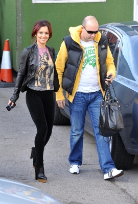 Cheryl_Cole_arriving_at_X_Factor_studios_19_11_10_25.jpg