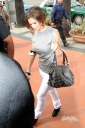 Cheryl_and_Derek_Hough_step_out_to_lunch_together_19_02_10_21.jpg