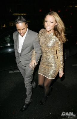 Cheryl_and_Kimberley_arriving_at_Mandarin_Oriental_12_01_10_214.jpg