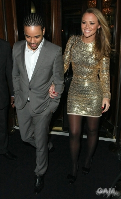 Cheryl_and_Kimberley_arriving_at_Mandarin_Oriental_12_01_10_232.jpg