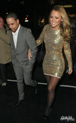 Cheryl_and_Kimberley_arriving_at_Mandarin_Oriental_12_01_10_237.jpg