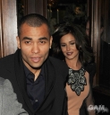 Cheryl_and_Kimberley_arriving_at_Mandarin_Oriental_12_01_10_36.jpg