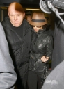 Cheryl_Cole_arrives_at_Heathrow_airport_in_London_23_02_10_32.jpg