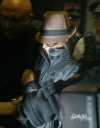 Cheryl_Cole_arrives_at_Heathrow_airport_in_London_23_02_10_34.jpg