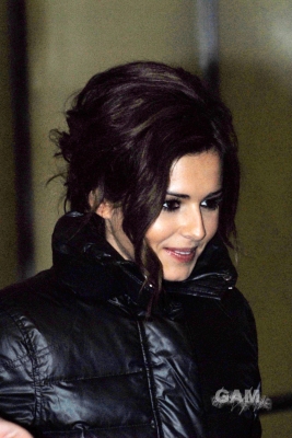 Cheryl_Cole_arrives_at_Oslo_International_airport_07_04_10_22.jpg