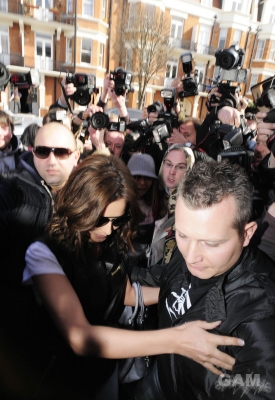 Cheryl_Cole_Arriving__Leaving_Radio_1s_Live_Lounge_23_03_10_29.jpg
