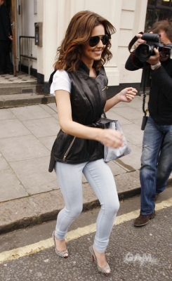 Cheryl_Cole_Arriving__Leaving_Radio_1s_Live_Lounge_23_03_10_62.jpg