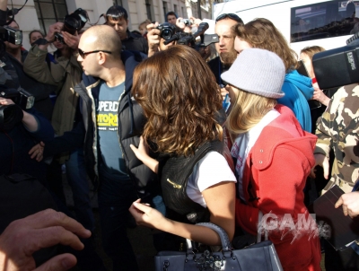 Cheryl_Cole_Arriving__Leaving_Radio_1s_Live_Lounge_23_03_10_63.jpg