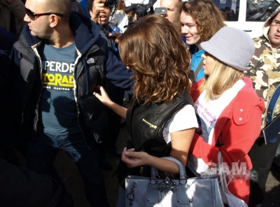 Cheryl_Cole_Arriving__Leaving_Radio_1s_Live_Lounge_23_03_10_64.jpg