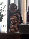 Cheryl_Cole_arriving_at_Heathrow_London_17_02_10_4.jpg