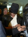 Cheryl_Cole_at_Heathrow_06_03_10_15.jpg