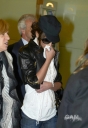 Cheryl_Cole_at_Heathrow_06_03_10_27.jpg