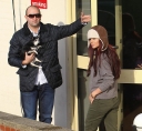 Cheryl_arriving_at_X_Factor_studios_27_11_10_28.jpg