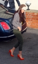Cheryl_arriving_at_X_Factor_studios_27_11_10_33.jpg