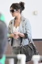 Cheryl_Cole_at_LAX_airport_in_LA_22_02_10_16.jpg