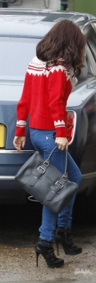 Cheryl_Cole_arriving_at_X_Factor_studios_04_12_10_18.jpg