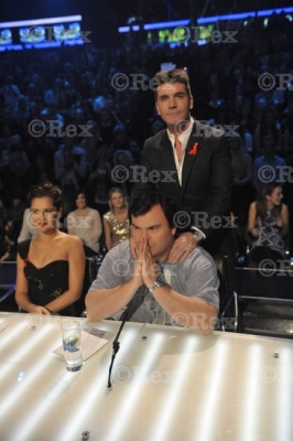 Cheryl_Cole_X_Factor_Live_Results_Show_Week_9_5_12_10_8.jpg
