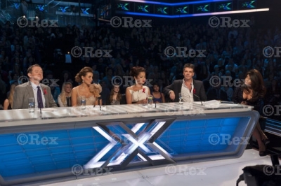 Cheryl_Cole_X_Factor_Live_Show_Week_9_4_12_10_9.jpg