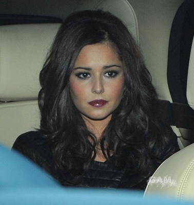 Cheryl_Cole_arriving_for_the_X_Factor_Press_09_12_10_43.jpg
