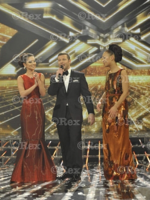 Cheryl_Cole_X_Factor_Live_Results_Show_Week_10_12_12_10_27.jpg