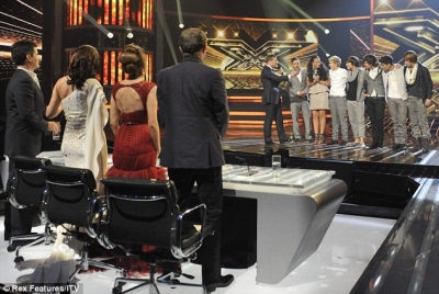 Cheryl_Cole_X_Factor_Live_Show_Week_10_11_12_10_2.jpg