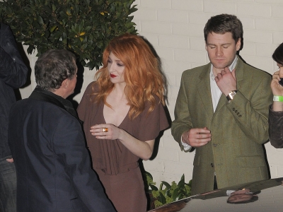 Cheryl_Kim_and_Nicola_leaving_The_X_Factor_studios_12_12_10_101.jpg