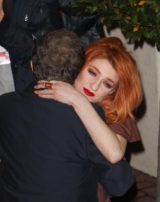 Cheryl_Kim_and_Nicola_leaving_The_X_Factor_studios_12_12_10_75.jpg