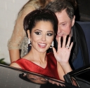 Cheryl_Kim_and_Nicola_leaving_The_X_Factor_studios_12_12_10_4.jpg
