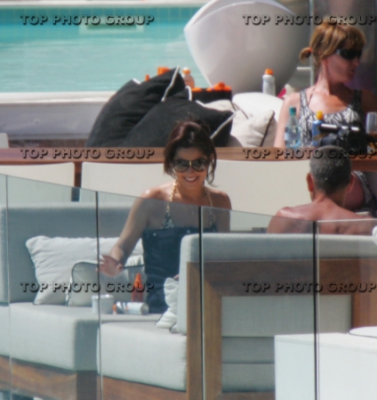 Cheryl_at_her_Hotel_in_South_Africa_01_01_11_282029.jpg