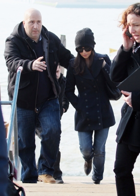 Cheryl_Cole_leaving_her_hotel_in_Venice_07_02_11_51.jpg