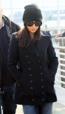 Cheryl_Cole_leaving_her_hotel_in_Venice_07_02_11_54.jpg