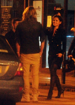 Cheryl_Cole_night_out_in_London_16_02_11_1.jpg