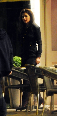 Cheryl_Cole_night_out_in_London_16_02_11_25.jpg