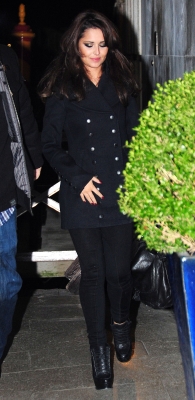 Cheryl_in_Venice_Italy_5_02_11_60.jpg