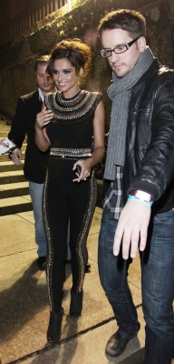 Cheryl_Cole_leaving_DLD_Starnight_in_Gerrmany_25_01_10_2.jpg