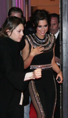 Cheryl_Cole_leaving_DLD_Starnight_in_Gerrmany_25_01_10_8.jpg