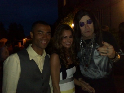 Cheryl__Ashley_at_His_brothers_wedding_290608_3.jpg