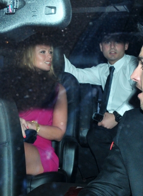 Cheryl_and_Kim_arriving_back_at_The_Loews_Hotel_10_07_11_5.jpg