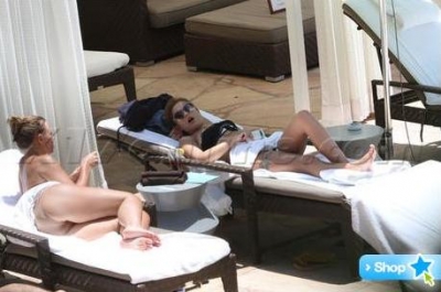 Cheryl_and_Kimberley_at_hotel_in_Hollywood_120711_35.jpg